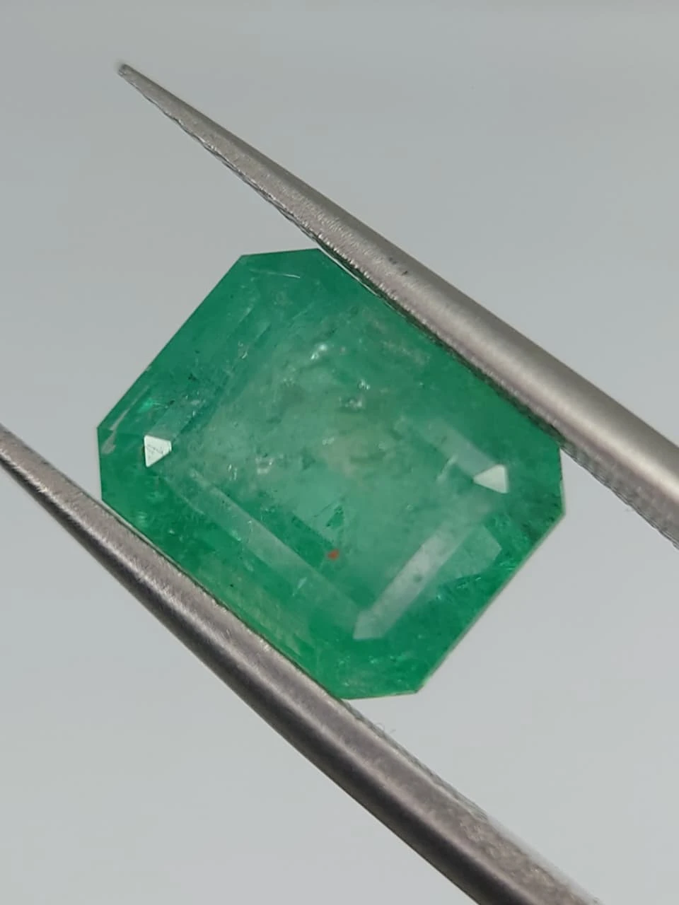4.4ct Untreated Natural Panjshir Emerald from Afghanistan — view 4